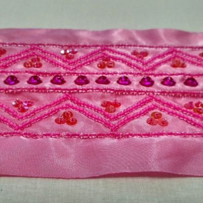 Balza in raso con perline e paillettes rosa e fucsia 3