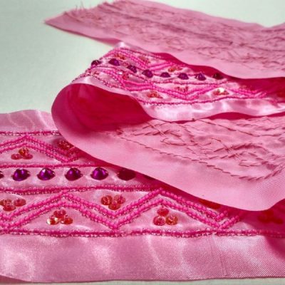 Balza in raso con perline e paillettes rosa e fucsia 4