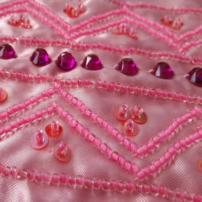Balza in raso con perline e paillettes rosa e fucsia 5