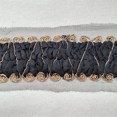 Balza in tulle con inserti dorati nero 4