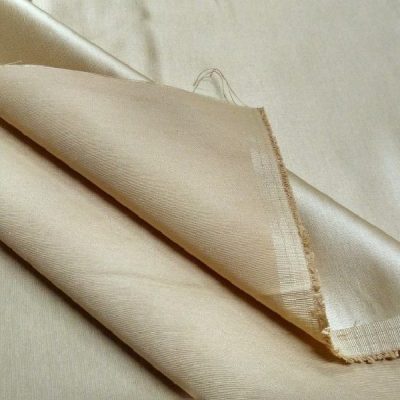 Raso brillante per arredamento beige 3