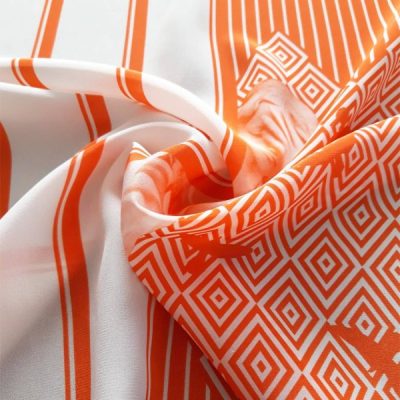 Scampolo di raso di seta made in italy bianco arancio 4