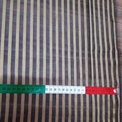 Tessuto per tende moderno in organza a righe oro e nero 4
