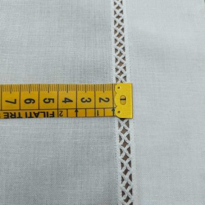 Tendina misto lino bordata a crochet bianco naturale 2