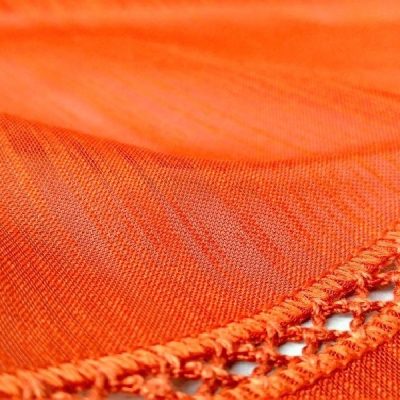 Tendina rifinita a crochet arancione 4
