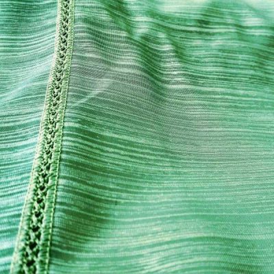 Tendina rifinita a crochet verde 3