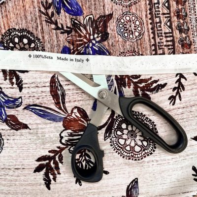 tessuto in pura seta made in italy marrone a fantasia 2