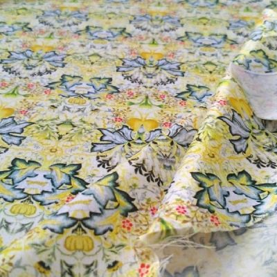 Tessuto a fiori leggermente lucido 3