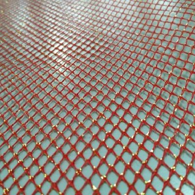 Tessuto a rete per abiti e decori al metro rosso dettaglio 2