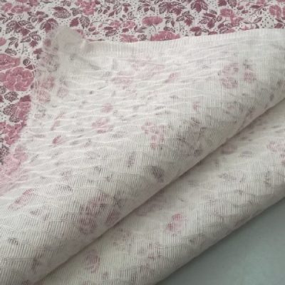 Tessuto per abiti in flanella motivo a fiori colorato rosa antico e bianco al metro 8