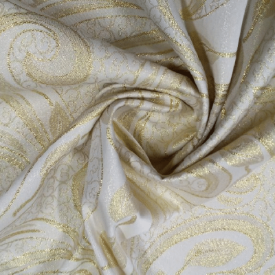 Tessuto arredamento motivo damascato panna e oro 1