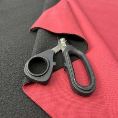 Tessuto d'arredo antimacchia in microfibra rosso ciliegia 2