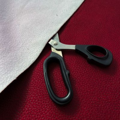 Tessuto da arredamento superior effetto pelle d'elefante rosso ciliegia scuro 1