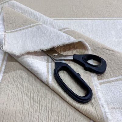 Tessuto da arredamento con righe grandi colore tortora bianco 5