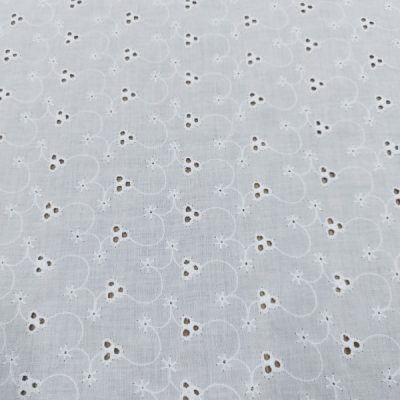 Tessuto da abbigliamento Sangallo bianco 5