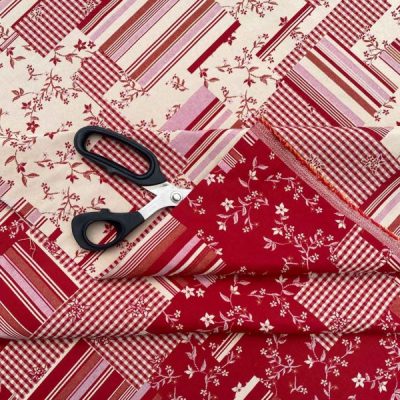 Tessuto double face effetto collage rosso bianco 4