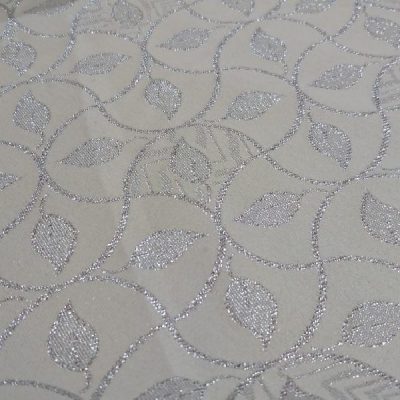 Tessuto double face motivo damascato a foglie panna e argento 3