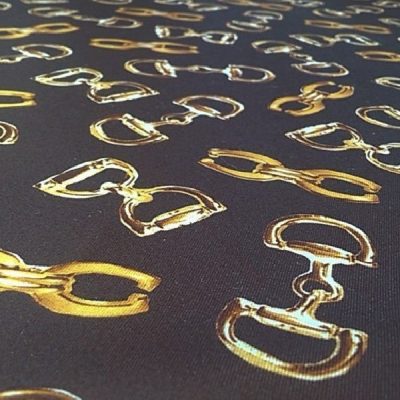 Tessuto da abbigliamento con fantasia a fibbie oro e argento al metro dettaglio 3