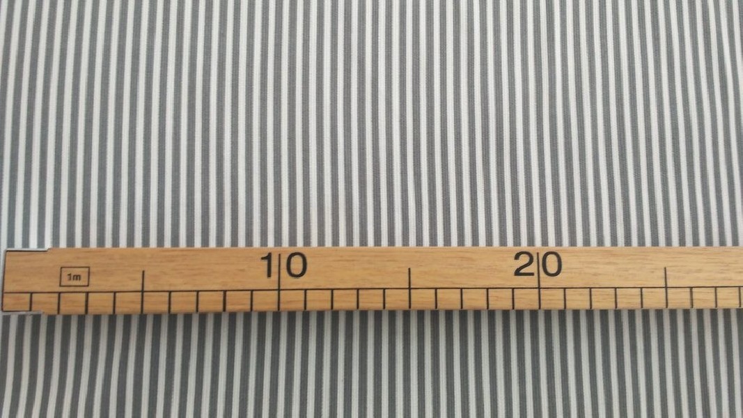 Cotone a righe grigie - bianco Alt.150cm