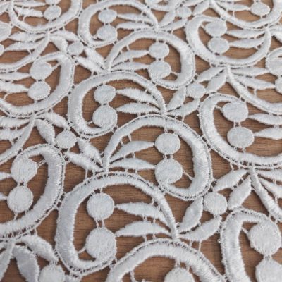 Tessuto in macram&egrave; bianco ottico 7