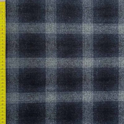Tessuto in misto lana tartan blu e grigio 1