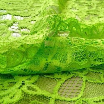 Tessuto in pizzo macram&egrave; a foglie verde 3