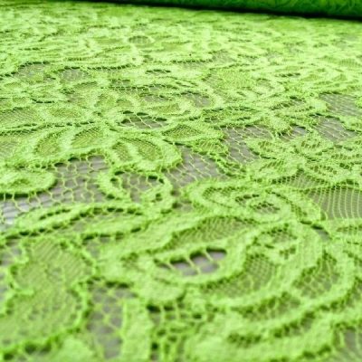 Tessuto in pizzo macram&egrave; a foglie verde 4