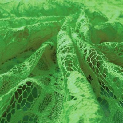 Tessuto in pizzo macram&egrave; a foglie verde 1