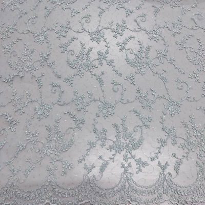 Pizzo con ricami floreali e paillettes 3