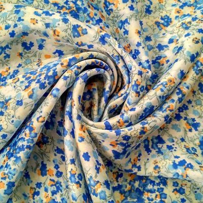 Raso a fiorellini per abbigliamento mutlicolor 4