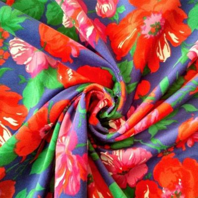 H90 Velluto di cotone fantasia a fiori - sfondo blu