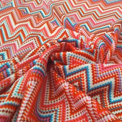 Tessuto Motivo zig zag alta moda Alt.145 cm