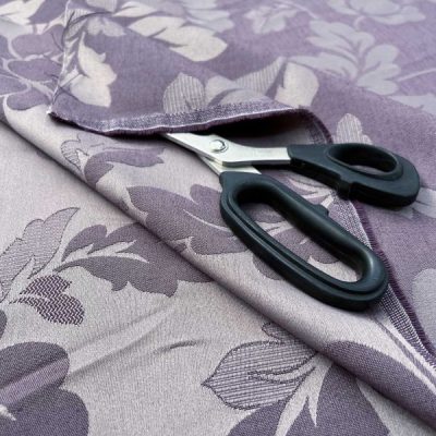 Tessuto multiuso damascato double face floreale viola argento 2