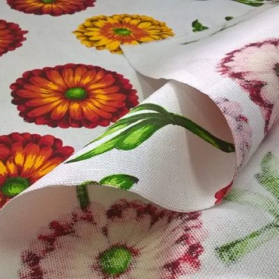 Tessuto per tovaglie panama con fiori grandi girasoli al metro rossi e arancioni 3