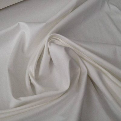 Tessuto per abiti in cotone rasato bianco 4