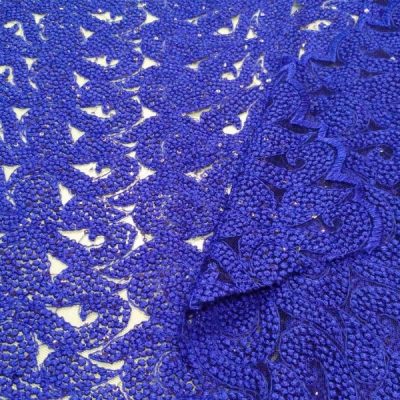 Pizzo con paillettes con trasparenze blu elettrico 3