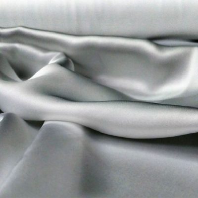 Raso brillante di diversi colori 3