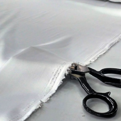 Raso brillante di diversi colori 5