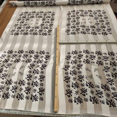 Raso di seta da abbigliamento motivo dalmata bianco nero al metro 2