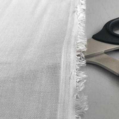 Tessuto per tende ignifugo elegante panama al metro bianco trasparenza forbice