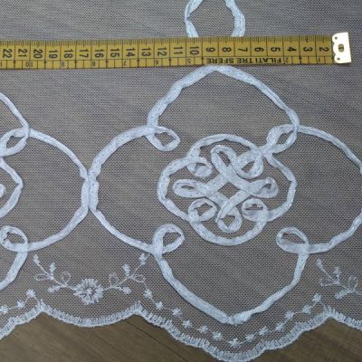 tessuto per tende in tulle ricamato bianco al metro trasparenza con metro 4