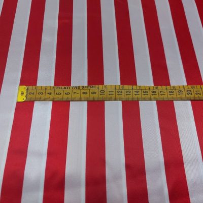 Tessuto raso stampato a righe rosse e bianche 3