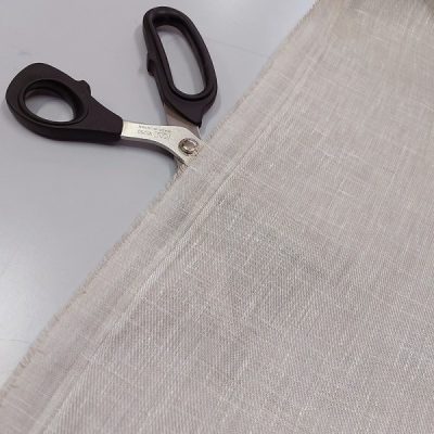 Tessuto per tende in puro lino firmato gamma grigio tortora 4