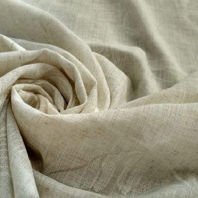 Tessuto lino per tende chic romantico con fantasia floreale colore ecrù al metro arricciato