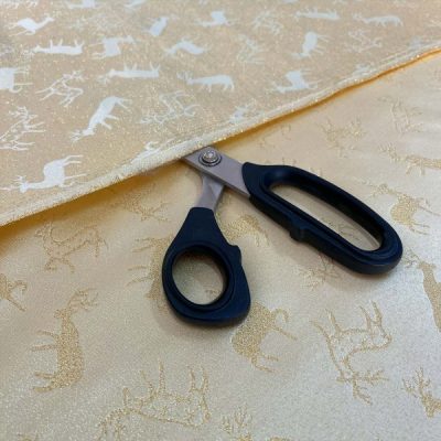 Tessuto per tovaglia runner con renne in lurex oro antico argento al metro forbice