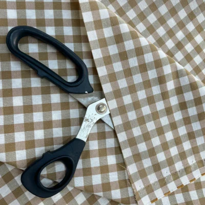 Tessuto per tovaglie Gingham - bianco e marrone chiaro 4