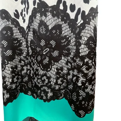 Scampolo di seta ricamato made in italy manichino 1