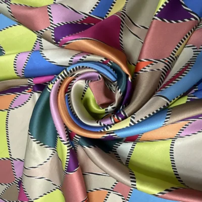 Raso di pura seta MADE in ITALY fantasia geometrica multicolor 4