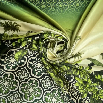 Tessuto in raso di seta made in italy con stampa tropicale 5
