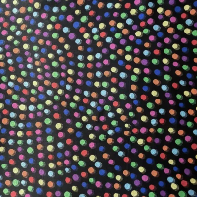 Tessuto in raso di seta alta moda Made in Italy con cerchi multicolor su sfondo nero 1